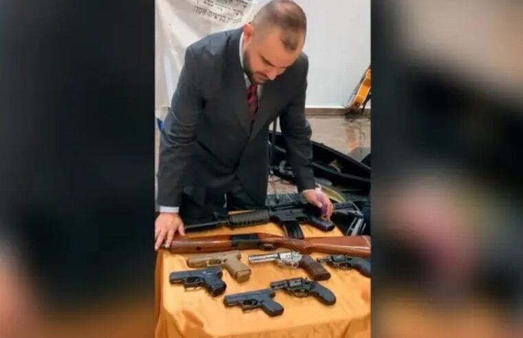Pastor ‘abençoa’ armas de policiais após culto em Curitiba