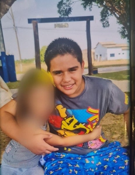 Menino de 12 anos morre atropelado ao sair da escola