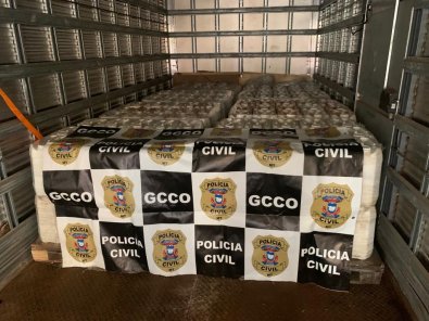 PJC flagra quase 5 mil litros de veneno agrícola falsificado