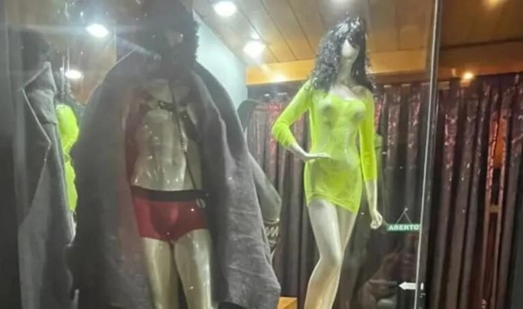 Sex shop de BH lança fantasia de mendigo agredido por personal