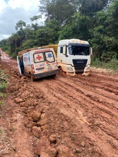 MT-437 está intransitável devido a atoleiros