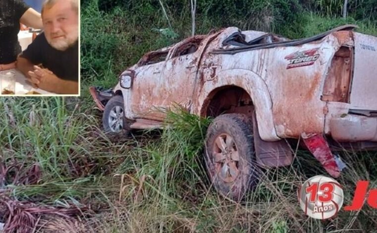 Empresário morre e três ficam feridos após Hilux capotar em MT
