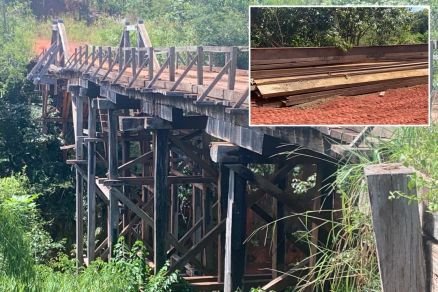 Fazendeiro cansa de esperar Prefeitura em MT e reforma ponte