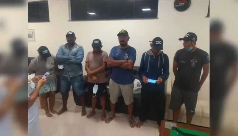 Bilhete com pedido de socorro ajuda Marinha a encontrar náufragos em ilha deserta: ‘avise nossa família’