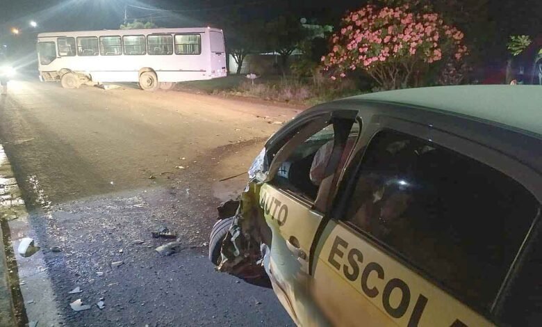 Alta Floresta: com sinais de embriaguez, motorista colide em ônibus e acaba detido