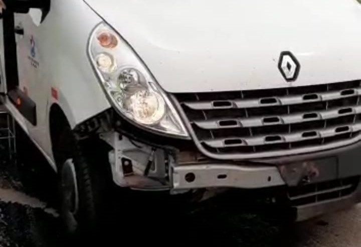 Estepe de caminhão se desprende e provoca acidente na MT-320 em Carlinda