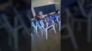 Professor xinga aluno em escola pública: “Seu merda”