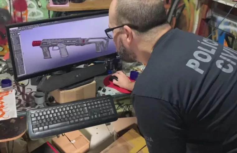 Polícia prende homem suspeito de fabricar armas em impressora 3D no RS