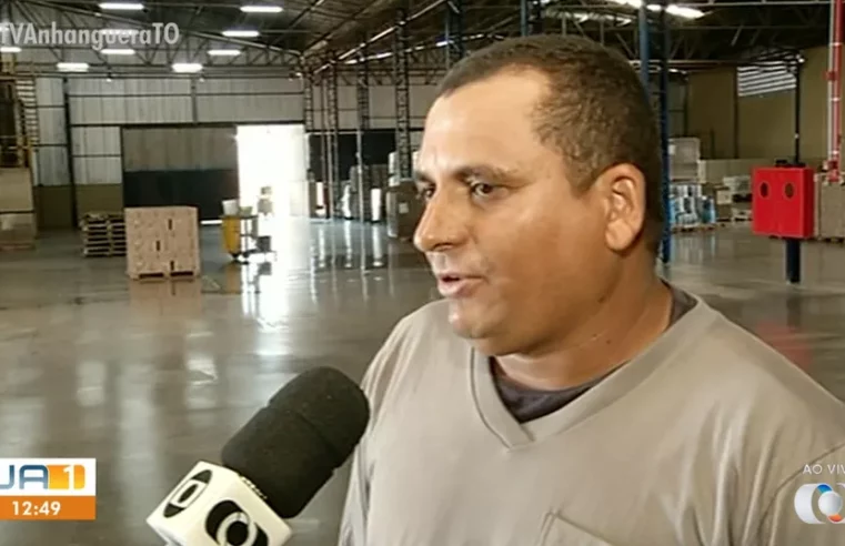 Auxiliar de serviços gerais viraliza ao devolver pix de R$ 95 mil recebido por engano de empresário
