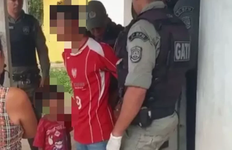 Bebê de três meses morre após ser deixado em casa com irmãos em Aliança; pais são presos por abandono de incapaz
