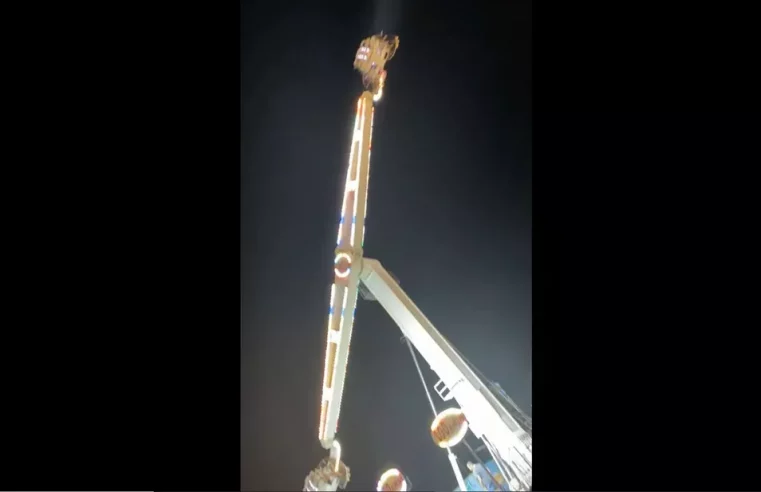 Brinquedo trava e deixa pessoas presas a metros de altura em parque de diversões de São Joaquim da Barra