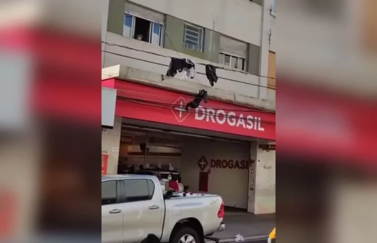 Mulher viraliza após jogar roupas de marido em fiação elétrica