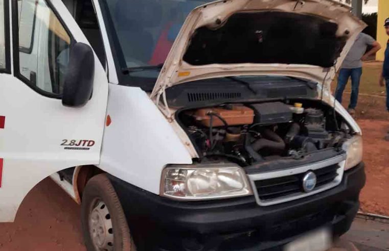 MT-320: ambulância de frigorifico tomba próximo ao município de Colíder
