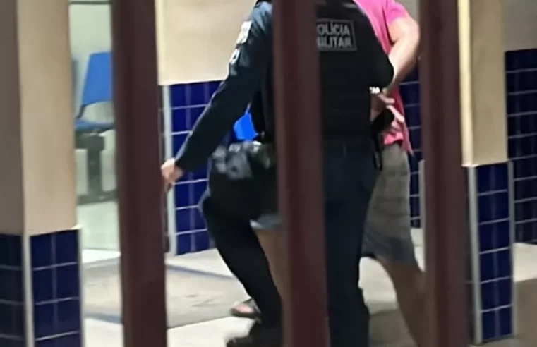 Homem é preso após derrubar mulher de moto e estuprá-la no PA; revoltada com crime, população depreda fachada de delegacia