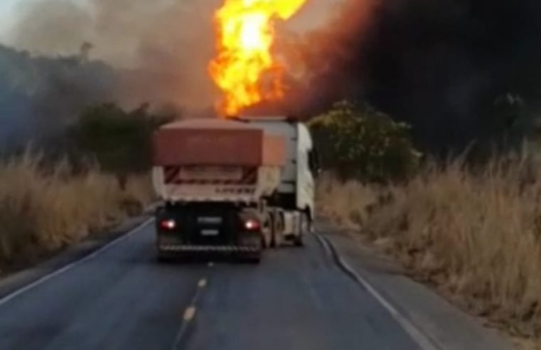 Caminhões colidem frontalmente e pegam fogo na BR-163 entre Guarantã do Norte  e Matupá