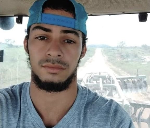 Jovem é encontrado morto com fio no pescoço em Novo Mundo