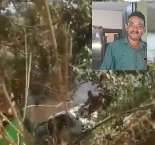 Populares encontra copo de homem dentro de carro em lago