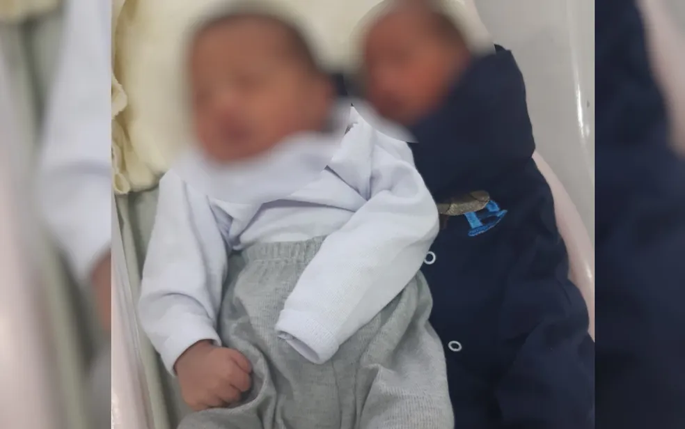 Em caso raro, jovem goiana tem gêmeos de pais diferentes: ‘Não sabia que podia acontecer’