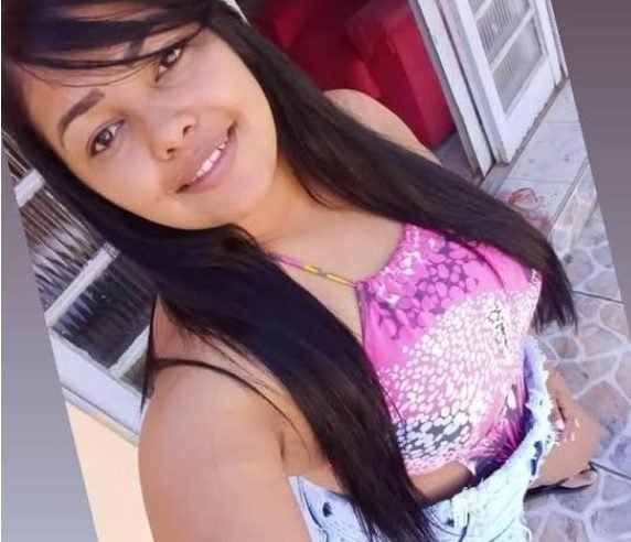 Jovem levada a tribunal do crime por negar beijo a chefe do PCC e libertada pela polícia é assassinada