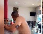 ‘Peladão de Juína’ é filmado a espera de pedido em lanchonete