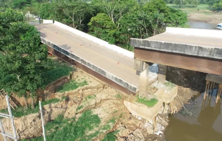 Segunda ponte desaba no Amazonas em menos de 2 semanas e isola região do Estado