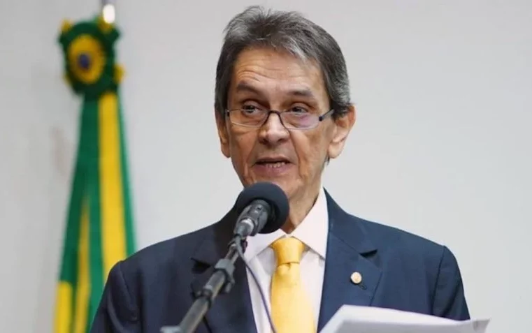 Roberto Jefferson desrespeita ordem de prisão do STF e ataca policiais federais com fuzil e granadas
