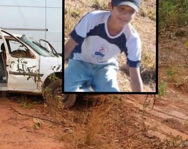 Menino de 13 anos morre após carro da família perder roda e capotar na estrada