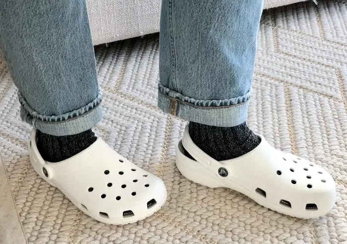 Em meio a polêmica, Tribunal da Receita decidirá se Crocs é pantufa ou sapato de plástico