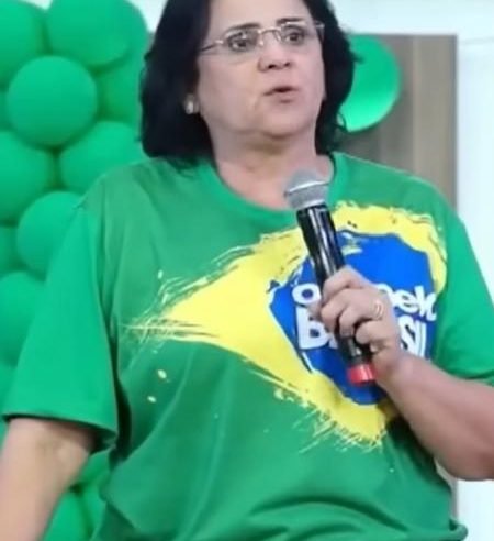 Polícia investiga ameaças de homem a Damares e eleitores de Bolsonaro: “Purificar a raça”