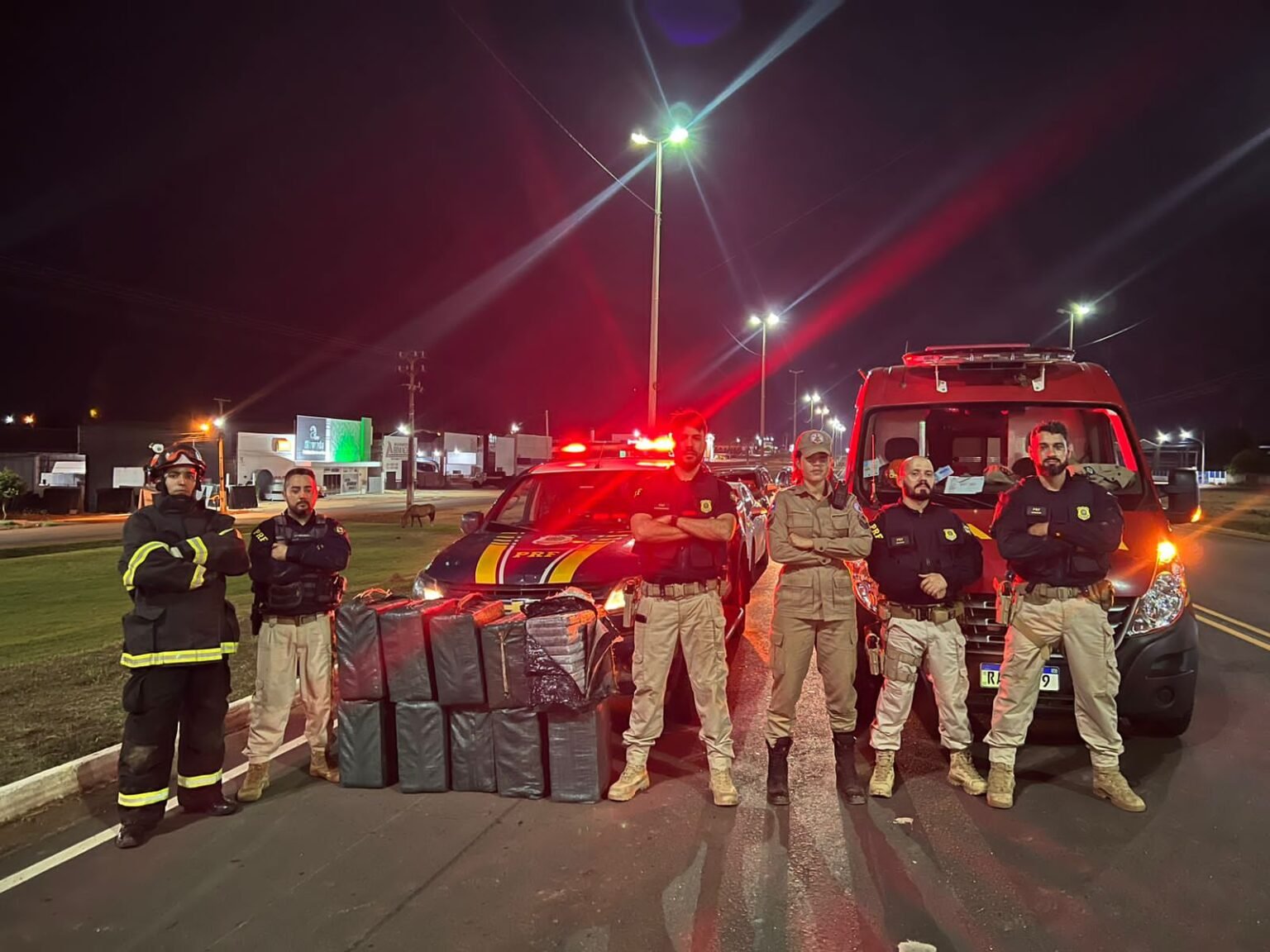 Guarantã do Norte: PRF apreende 340kg de cocaína escondida em fundo falso de caminhão baú