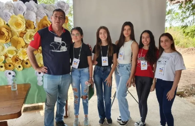 Alunas de escola estadual representam MT em campeonato nacional de foguetes no RJ