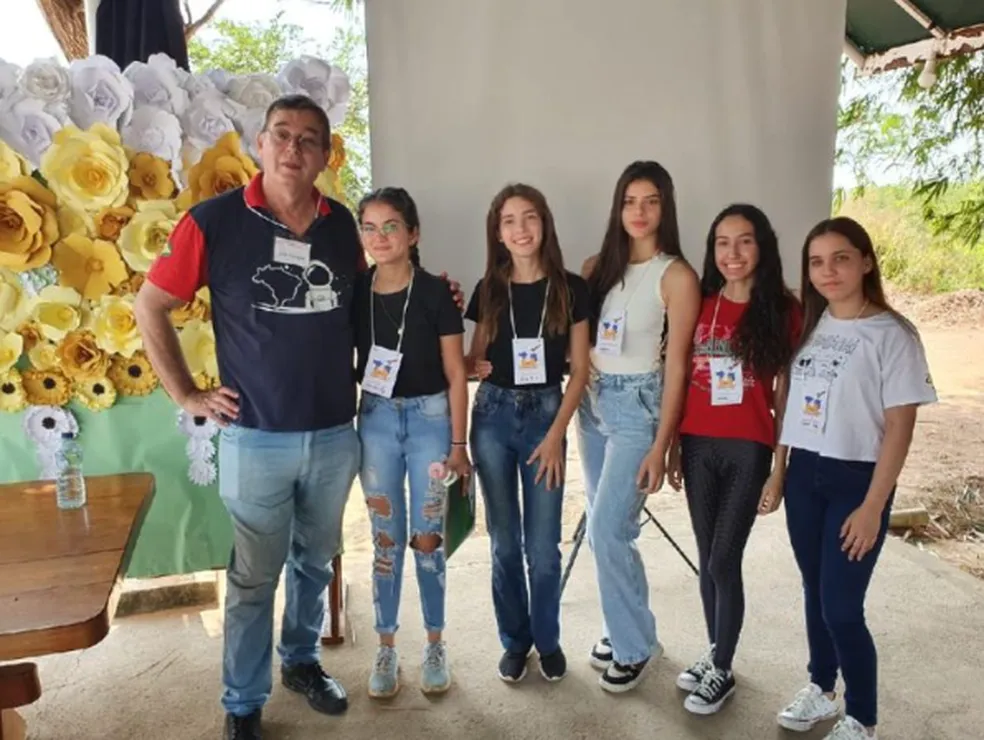 Alunas de escola estadual representam MT em campeonato nacional de foguetes no RJ