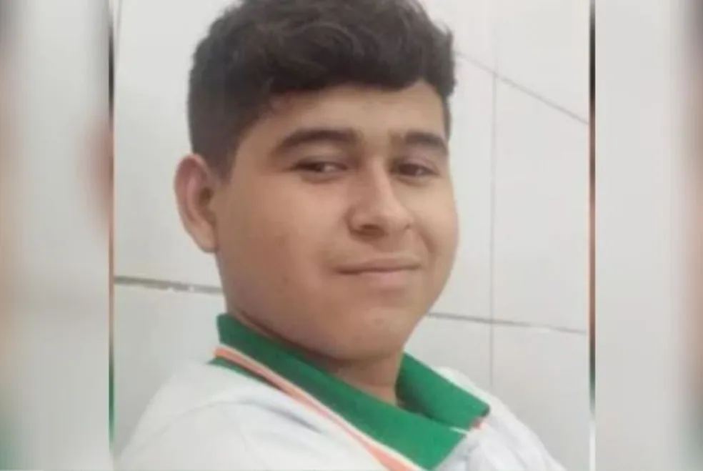 Morre estudante baleado por colega com arma de CAC em escola no Ceará