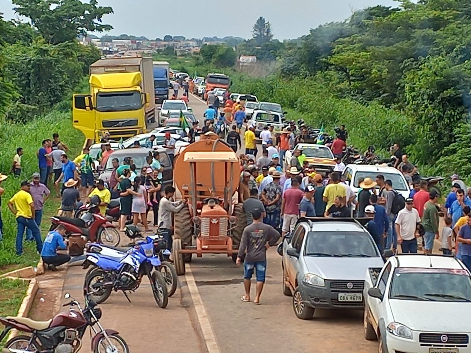 Bloqueio em rodovias de Mato Grosso preocupa prefeitos no interior