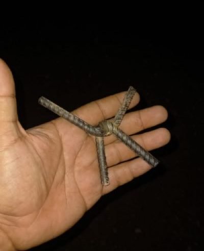 Diversos caminhões têm pneus furados por “miguelitos” jogados na BR-158 em Confresa