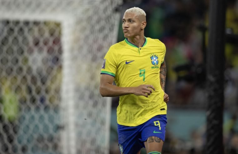 Bebê nasce na hora de gol de Richarlison e recebe o nome do jogador, no Pará