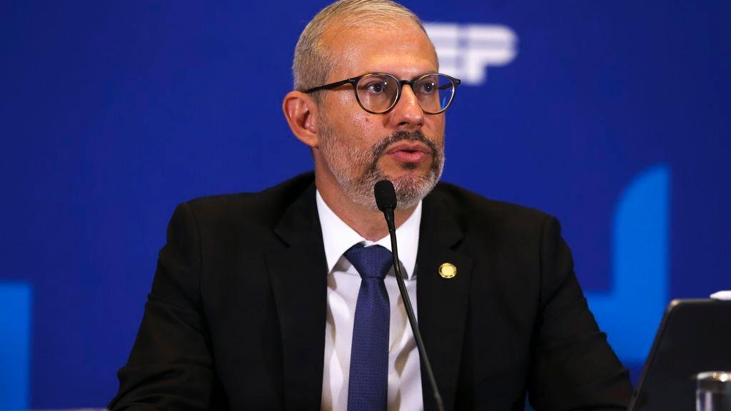 Governo libera R$ 460 milhões que estavam bloqueados para pagar bolsistas