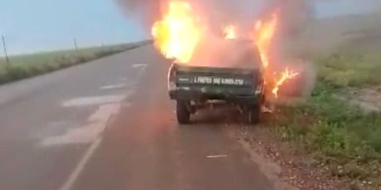 Homem coloca fogo em Pampa em rodovia de MT após carro quebrar novamente