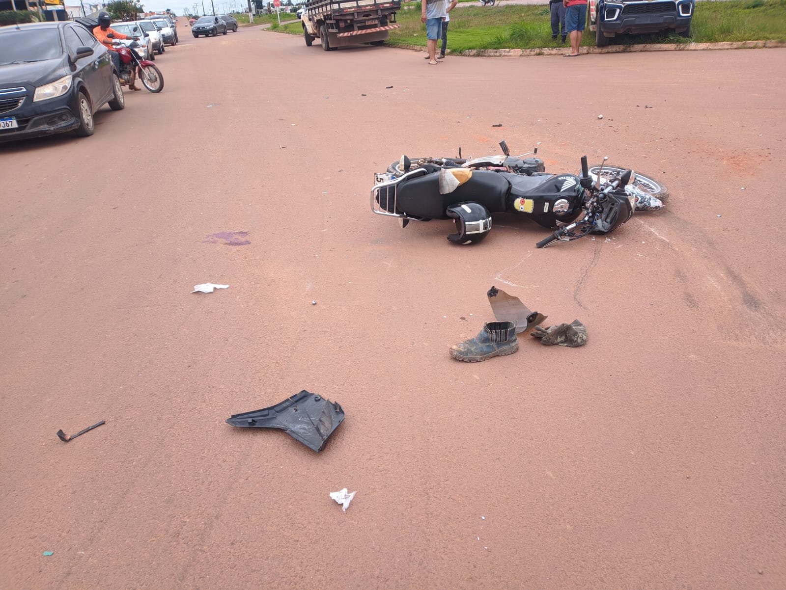 Motociclista fica em estado grave em colisão no cruzamento em Guarantã do Norte