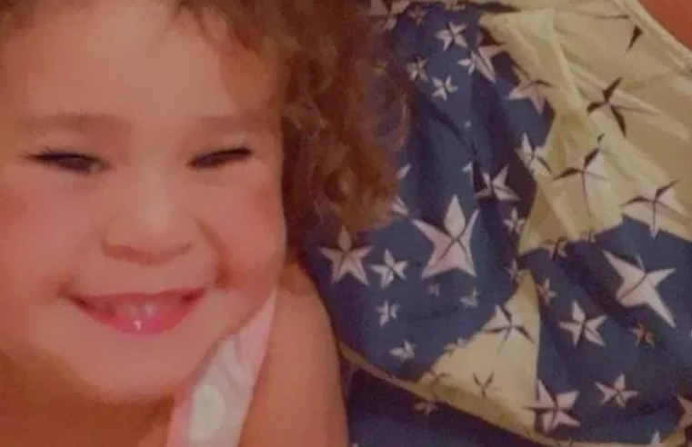 Menina de 3 anos é morta a tiros após criminosos invadirem bar em MT e ‘errarem alvo’