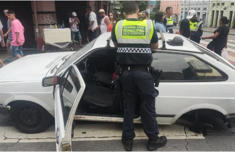 Motorista dirige carro sem roda traseira em meio a foliões no Então, Brilha! e acaba detido