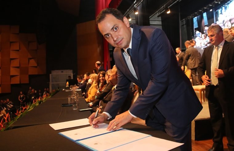 Diego Guimarães toma posse como deputado estadual
