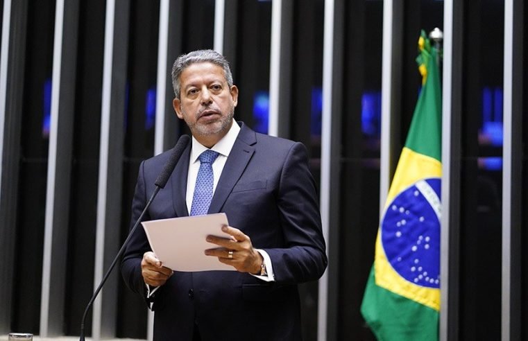 Arthur Lira é reeleito para presidência da Câmara dos Deputados
