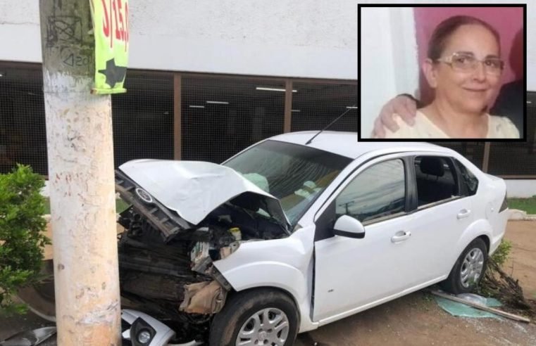 A caminho da igreja, mulher sofre infarto, bate veículo em poste e morre