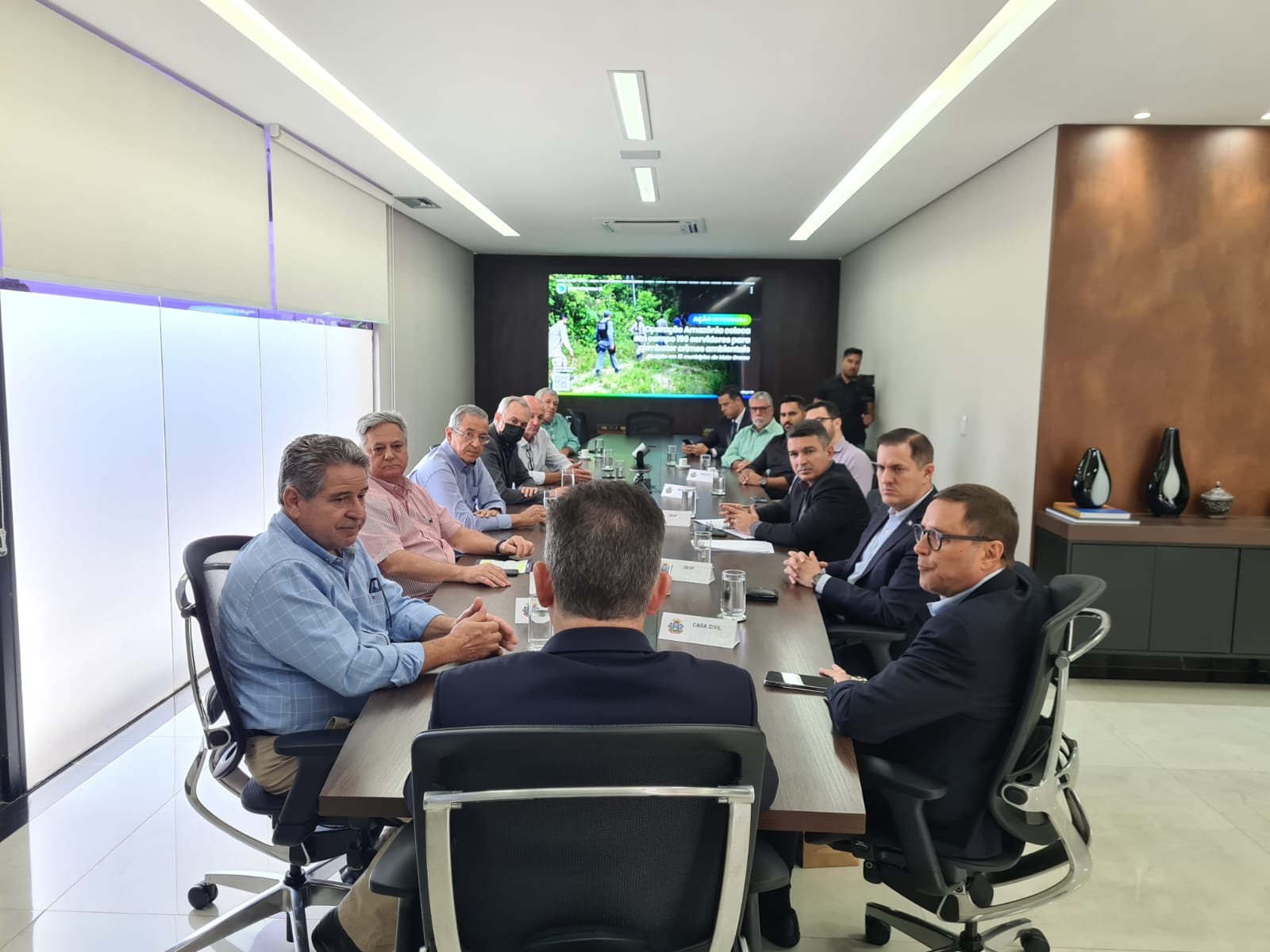 FAMATO participa de reunião com governador para tratar das invasões a propriedades rurais
