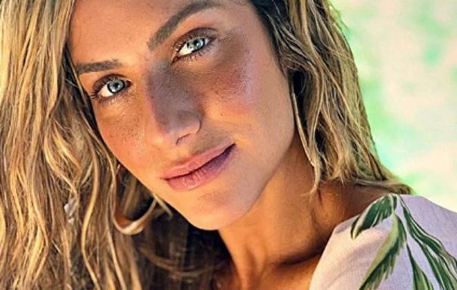Giovanna Ewbank nega boatos de gravidez e explica ‘sumiço’ da web