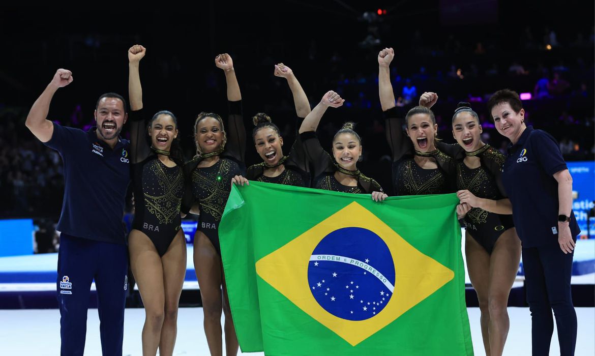 Esportes Ginástica Artística: Brasil é prata na disputa de equipes