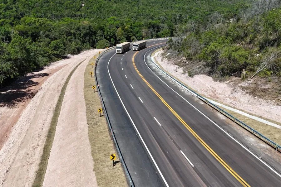 Via Brasil BR-163 conclui primeira correção de traçado em trecho crítico da Serra do Cachimbo