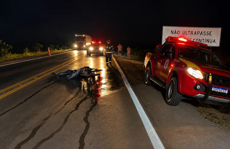 Motociclista morre em acidente e tem corpo parcialmente carbonizado na BR-163, em Guarantã do Norte