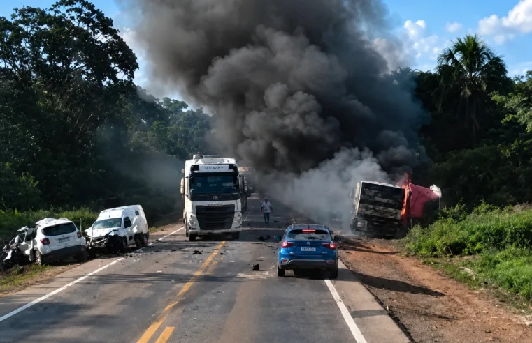 Irmãos de Santa Catarina morrem em grave acidente com carreta na BR-163; sobrevivente de Cascavel é levado em estado grave para hospital de Sinop